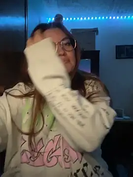 Snapshot of Vixroy7 chatting on 6, 2, 2026 Vixroy7 online show from 6, 2, 2026