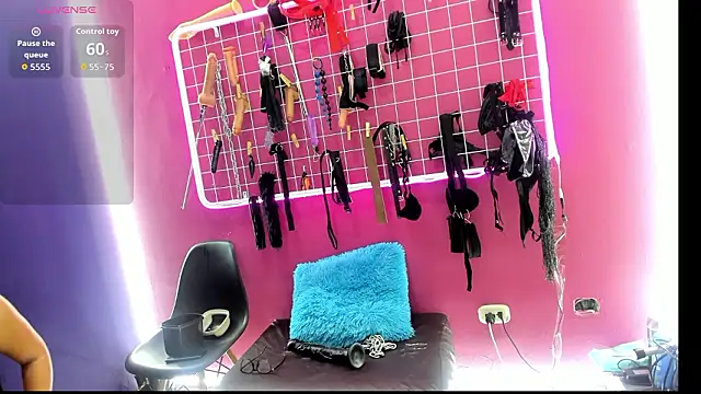 Snapshot of Slave_Melany_bdsm chatting on 2, 2, 2026 Slave Melany bdsm online show from 2, 2, 2026