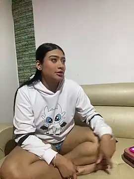 Snapshot of GabrielaZuluaga chatting on 3, 3, 2026 GabrielaZuluaga online show from 3, 3, 2026