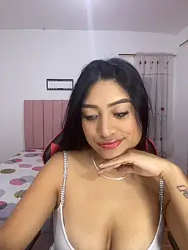 Snapshot of GabrielaZuluaga chatting on 3, 2, 2026 GabrielaZuluaga online show from 3, 2, 2026