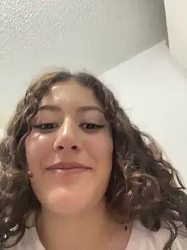 Snapshot of lizzy_luminair chatting on 3, 3, 2026 lizzy luminair online show from 3, 3, 2026