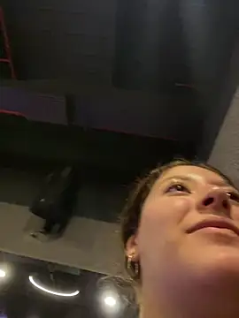 Snapshot of lizzy_luminair chatting on 4, 2, 2026 lizzy luminair online show from 4, 2, 2026