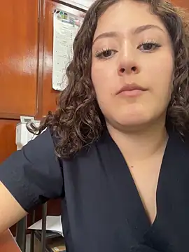 Snapshot of lizzy_luminair chatting on 17, 2, 2026 lizzy luminair online show from 17, 2, 2026