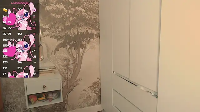 Hiaru Cutie online show from 25, 9, 2025