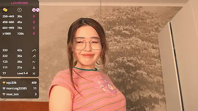 Hiaru Cutie online show from 26, 1, 2025