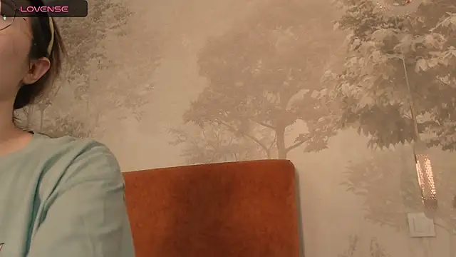 Hiaru Cutie online show from 14, 11, 2025