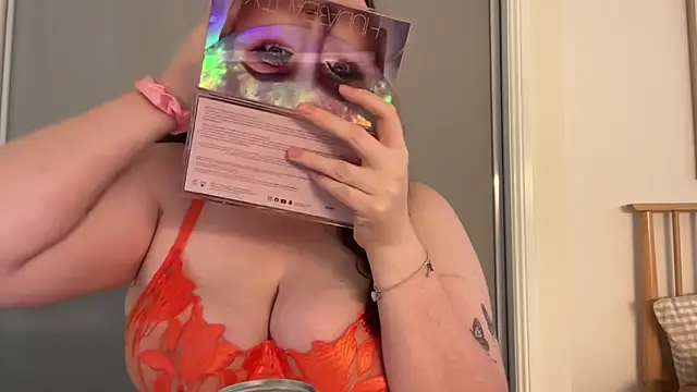 xopeachybaby online show from 25, 3, 2026