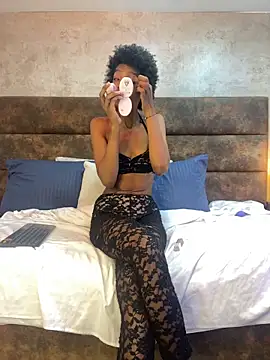 Afrodita Greenn online show from 5, 5, 2026