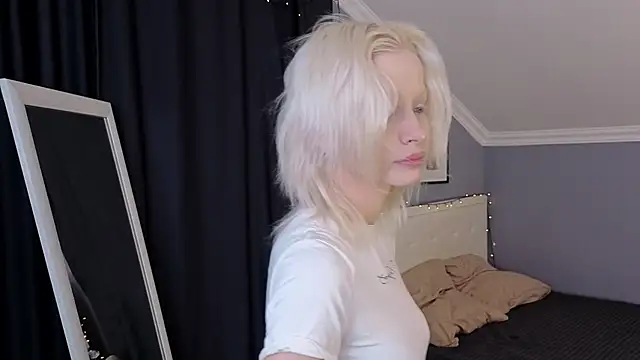 Naomi Demio online show from 26, 3, 2026