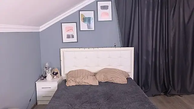 Naomi Demio online show from 1, 3, 2026