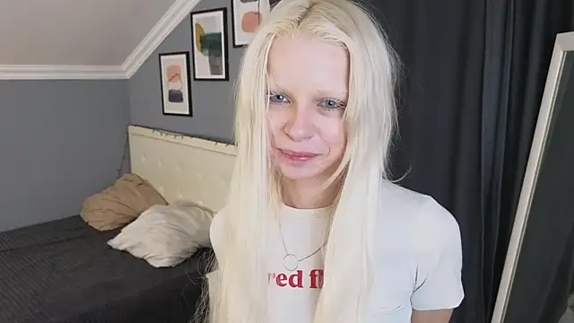 Naomi Demio online show from 12, 3, 2026