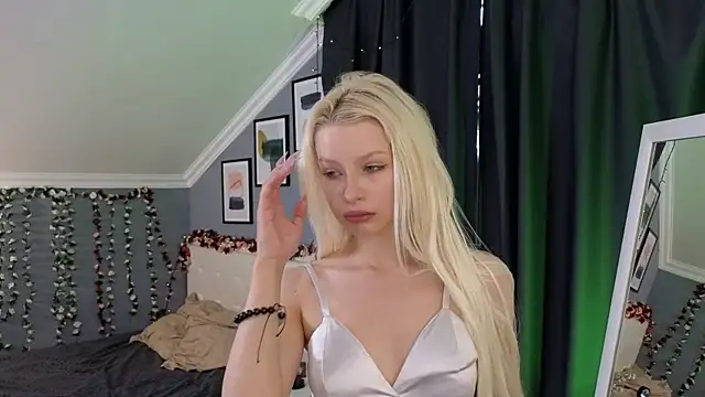 Snapshot of Naomi_Demio chatting on 11, 6, 2026 Naomi Demio online show from 11, 6, 2026