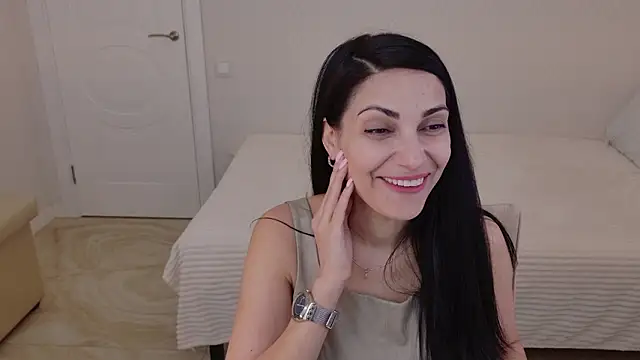 LovelyBeatrice online show from 12, 3, 2026