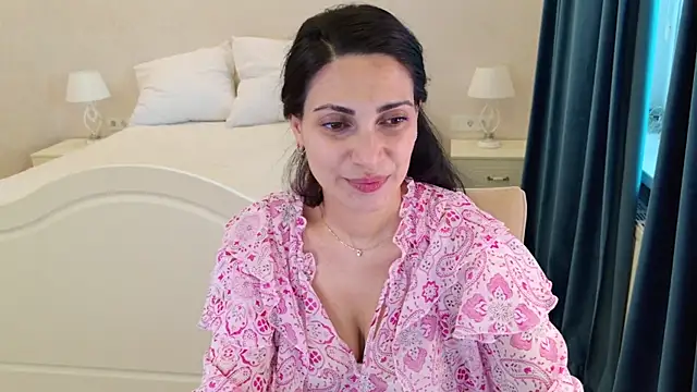 Snapshot of LovelyBeatrice chatting on 15, 6, 2026 LovelyBeatrice online show from 15, 6, 2026