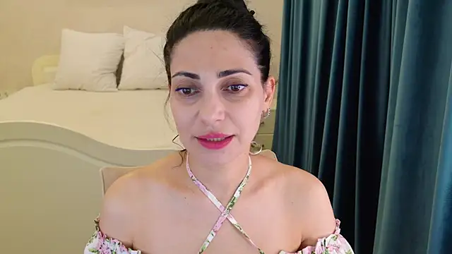 Snapshot of LovelyBeatrice chatting on 7, 7, 2026 LovelyBeatrice online show from 7, 7, 2026