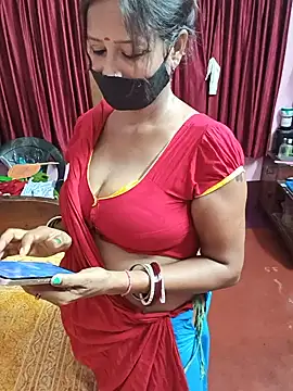 Snapshot of Little-Roshni chatting on 24, 6, 2026 Little-Roshni online show from 24, 6, 2026