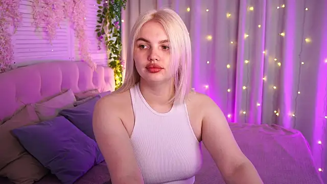 AmeliaWeells online show from 13, 5, 2026