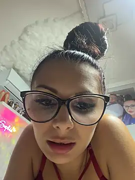HiddendesireXO01 online show from 12, 7, 2026