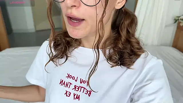 cutiemari online show from 20, 4, 2026