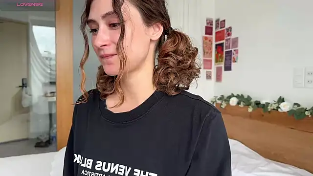 cutiemari online show from 4, 7, 2026