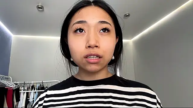 SweetMiaXO online show from 10, 3, 2026