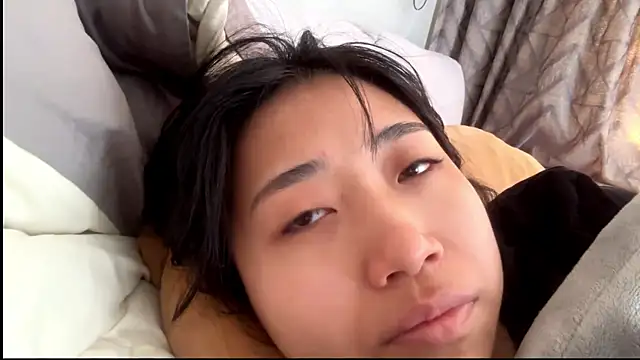 SweetMiaXO online show from 22, 4, 2026