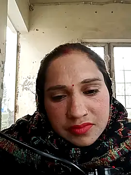 Snapshot of Cute-karisma1234 chatting on 2, 2, 2026 Cute-karisma1234 online show from 2, 2, 2026