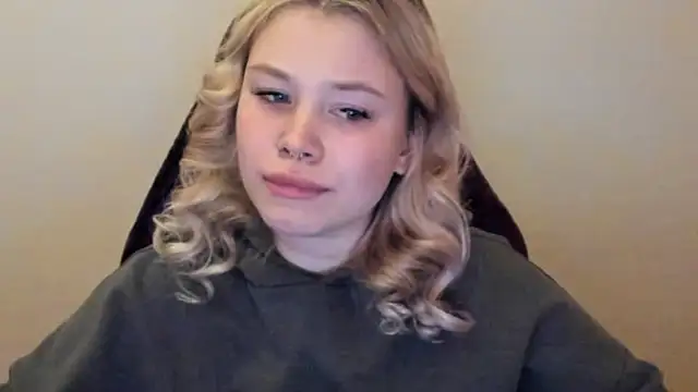 Snapshot of Lulu_Di chatting on 4, 2, 2026 Lulu Di online show from 4, 2, 2026