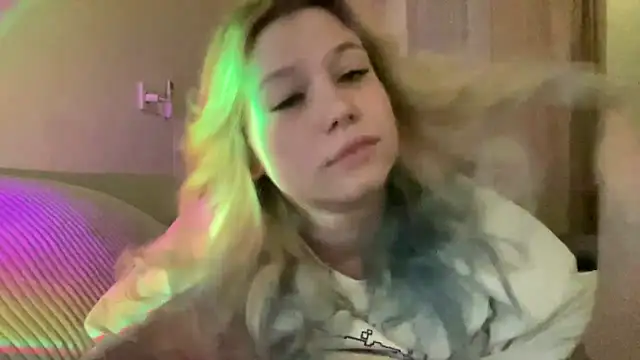 Lulu Di online show from 22, 3, 2026