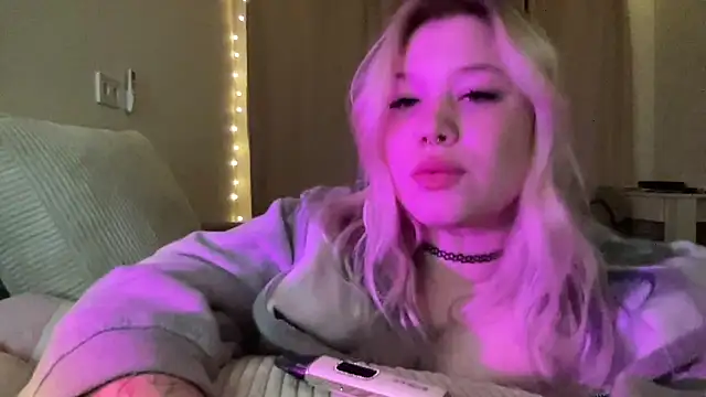 Lulu Di online show from 25, 3, 2026