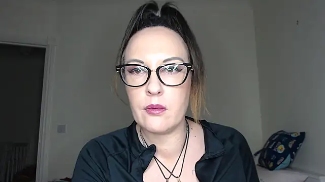 PsychicDominatrix online show from 10, 2, 2026