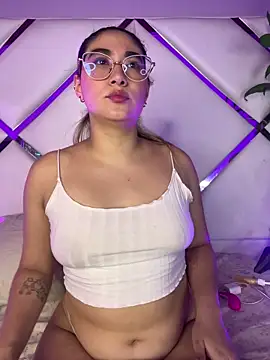 Snapshot of LunaRiivas chatting on 16, 2, 2026 LunaRiivas online show from 16, 2, 2026