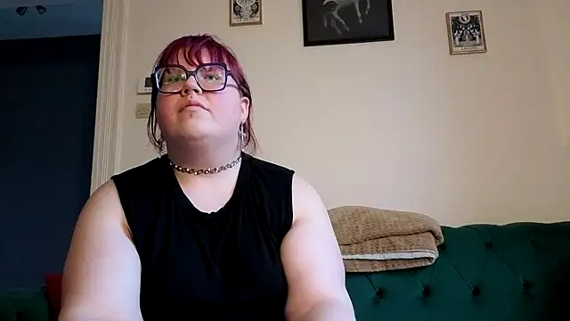 Snapshot of ProfaneHekate chatting on 1, 2, 2026 ProfaneHekate online show from 1, 2, 2026