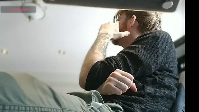 Gingerxl8 online show from 6, 2, 2026