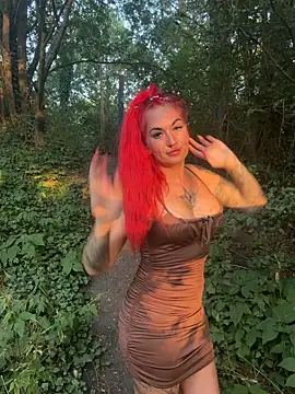 Snapshot of MrsRedFoxy chatting on 4, 8, 2026 MrsRedFoxy online show from 4, 8, 2026