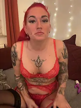 Snapshot of MrsRedFoxy chatting on 13, 2, 2026 MrsRedFoxy online show from 13, 2, 2026