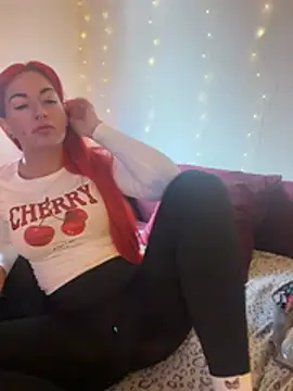 MrsRedFoxy online show from 15, 3, 2026