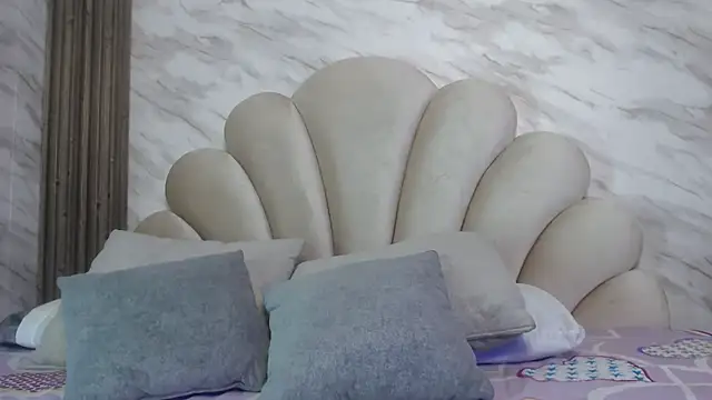 darkkjulietha online show from 7, 4, 2026