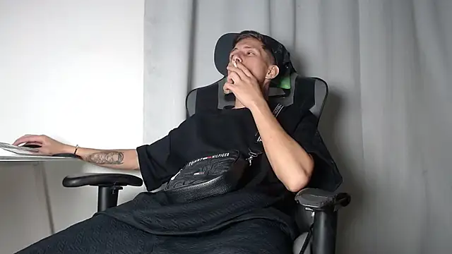 Snapshot of Didi_hard chatting on 4, 4, 2026 Didi hard online show from 4, 4, 2026