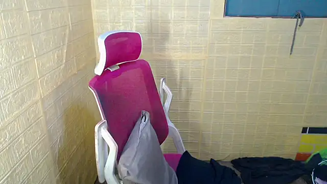 JuicyFoxCock online show from 2, 3, 2026