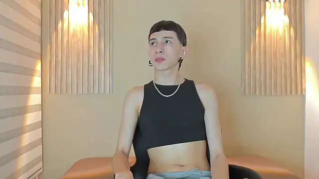 lian cameron online show from 18, 2, 2026