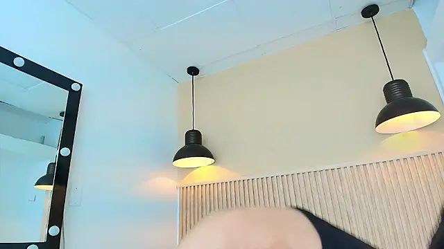 lian cameron online show from 11, 3, 2026