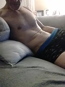 bigcocksimon26 online show from 3, 6, 2026
