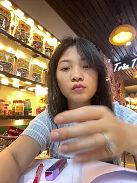 Lyn-be99 online show from 16, 4, 2026