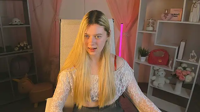 CelestineMauriac online show from 15, 4, 2026