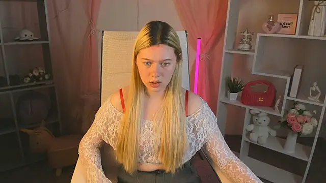 CelestineMauriac online show from 15, 4, 2026