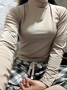 Snapshot of Kowew-nkie chatting on 15, 2, 2026 Kowew-nkie online show from 15, 2, 2026