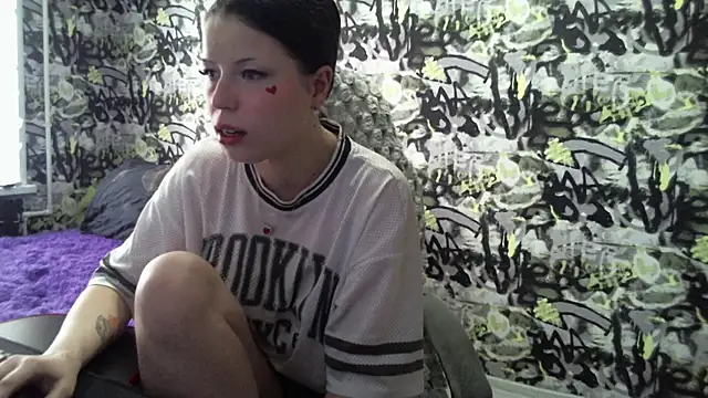 Marble Kitten online show from 4, 2, 2026