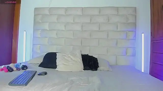 HollyGrey  online show from 26, 2, 2026