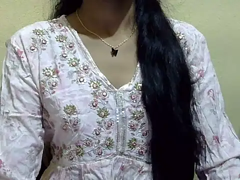 Snapshot of Khushi_v chatting on 14, 2, 2026 Khushi v online show from 14, 2, 2026